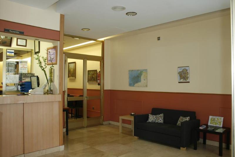 Hostal Liste Station Ла-Корунья Экстерьер фото
